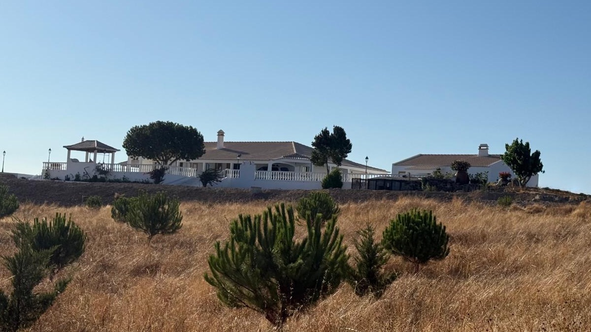 Hunting Lodge Area
